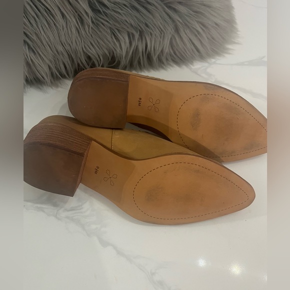 Caslon Julian Slip On Pointed Toe Ankle Booties, Tan Leather, Womens Size 9.5 - Picture 8 of 9